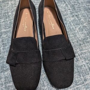 Gorgeous Bettye Muller Concept Grand pump in black suede.